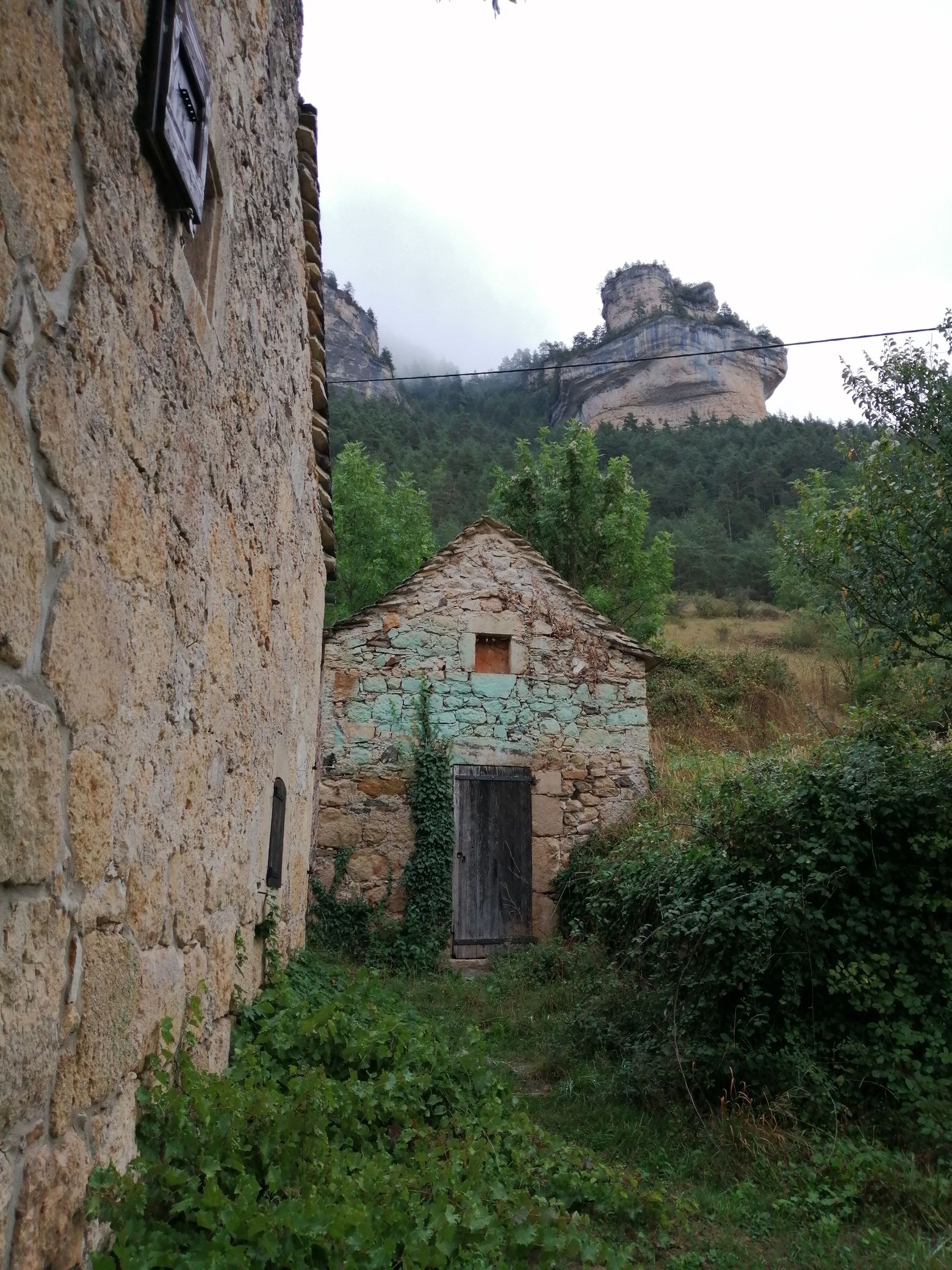 Presbytère, situé immédiatement à l’ouest de l’église.