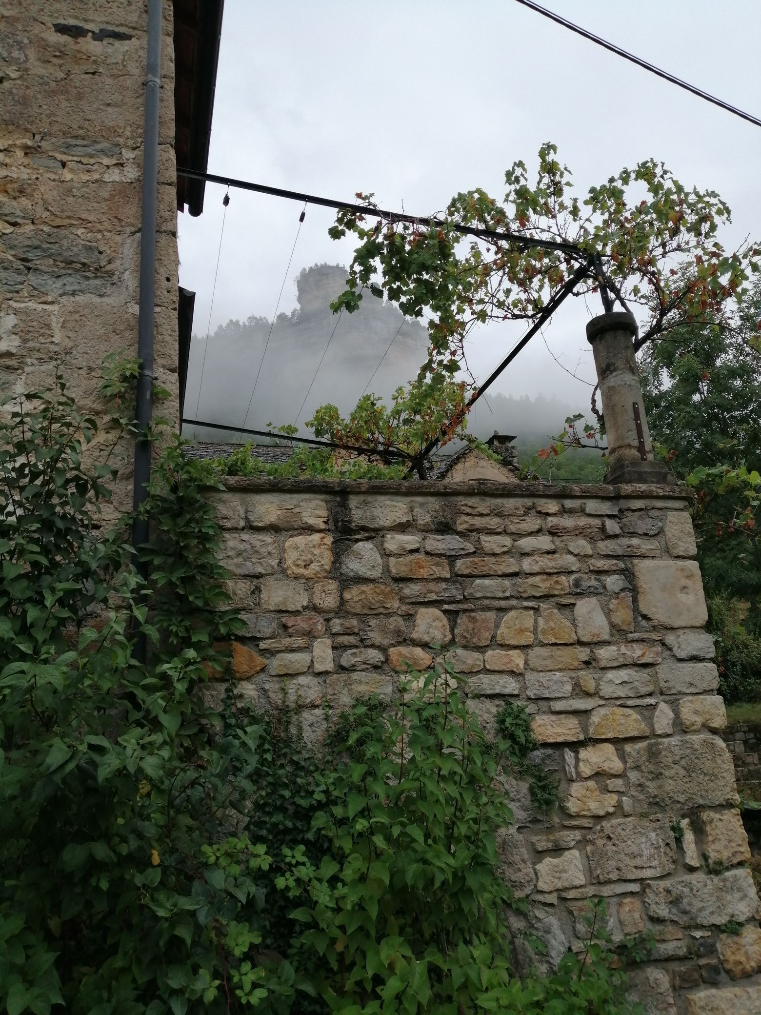 Presbytère, situé immédiatement à l’ouest de l’église.