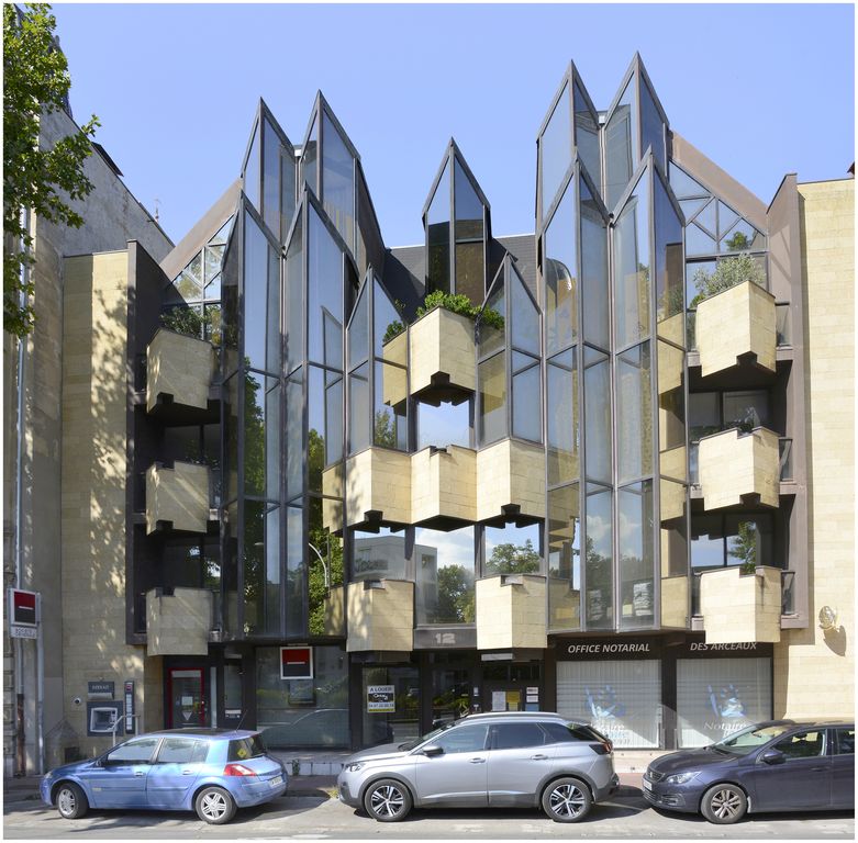 Façade sur l’avenue d’Assas. Vue d’ensemble.
