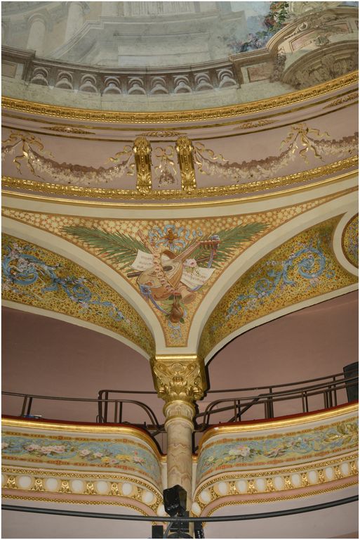 La salle. Décor par l'ornemaniste Henri Lefèvre.