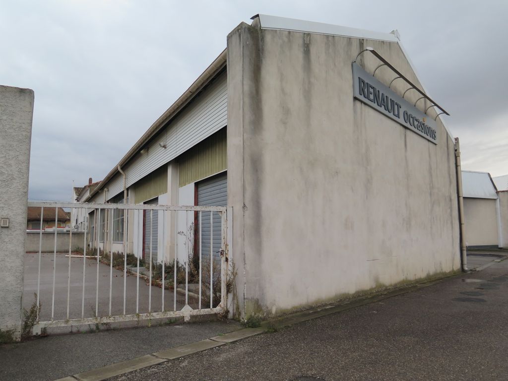 Vue arrière des sheds.