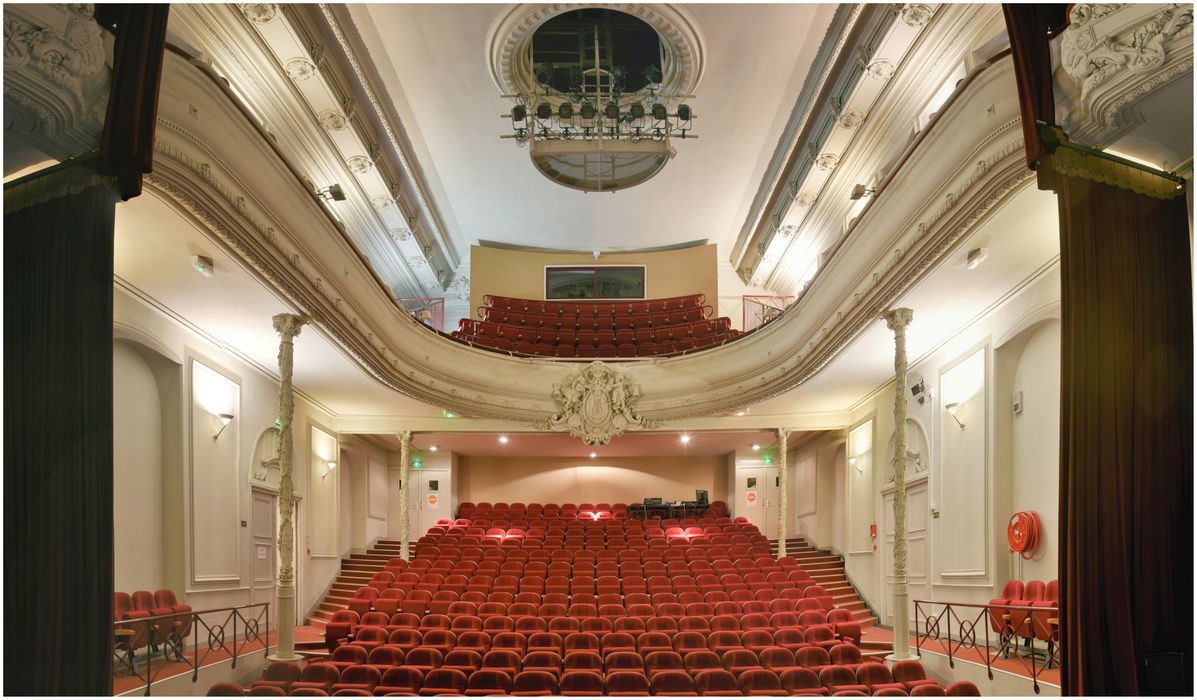 salle prise depuis la scène