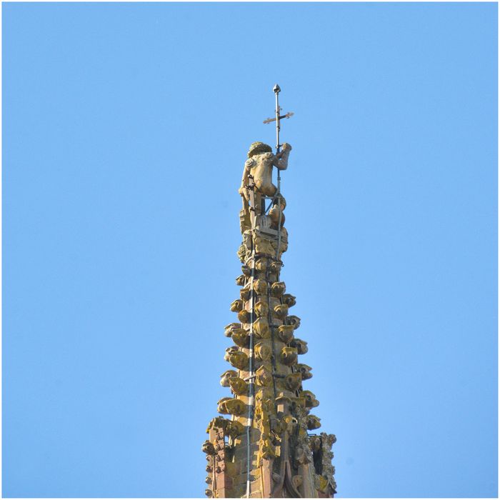 Clocher, flèche, statue : Saint Georges, revers