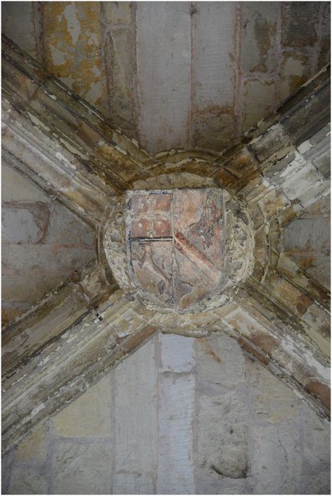 chapelle, élévation ouest, voûte du porche, détail de la clef de voûte