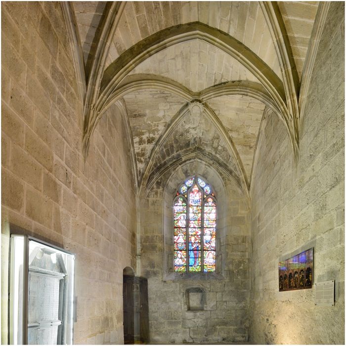 vestibule entre la chapelle et la salle capitulaire