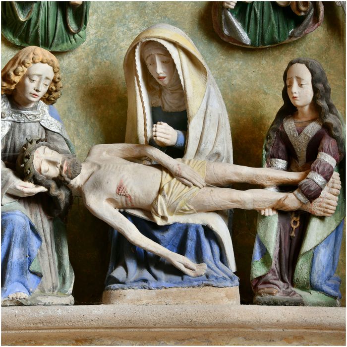 Retable, groupe sculpté : Vierge de Pitié