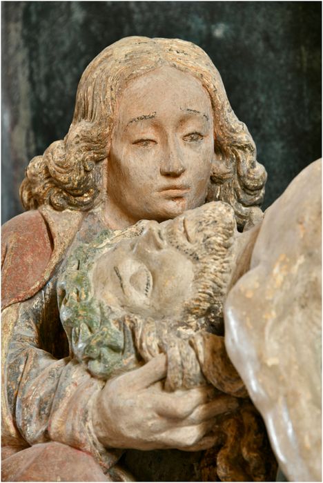 groupe sculpté : Vierge de Pitié, détail