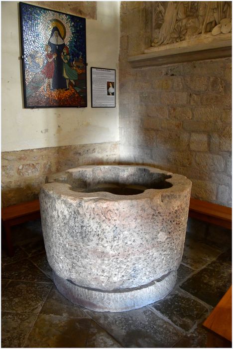 fonts baptismaux (cuve baptismale)