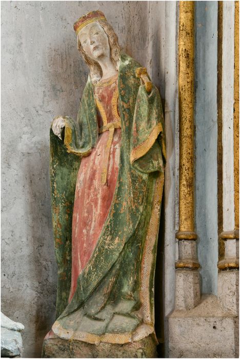 statue : Sainte Catherine