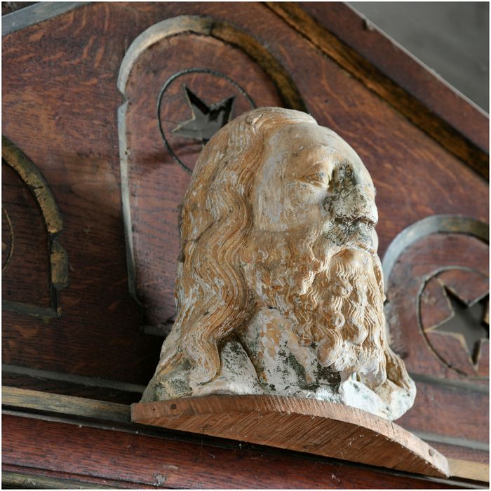 statue (fragment) : tête d’homme barbu