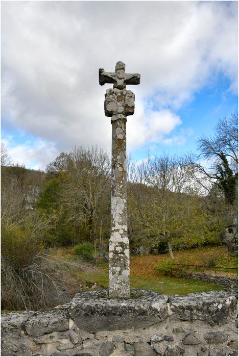 vue générale de la croix