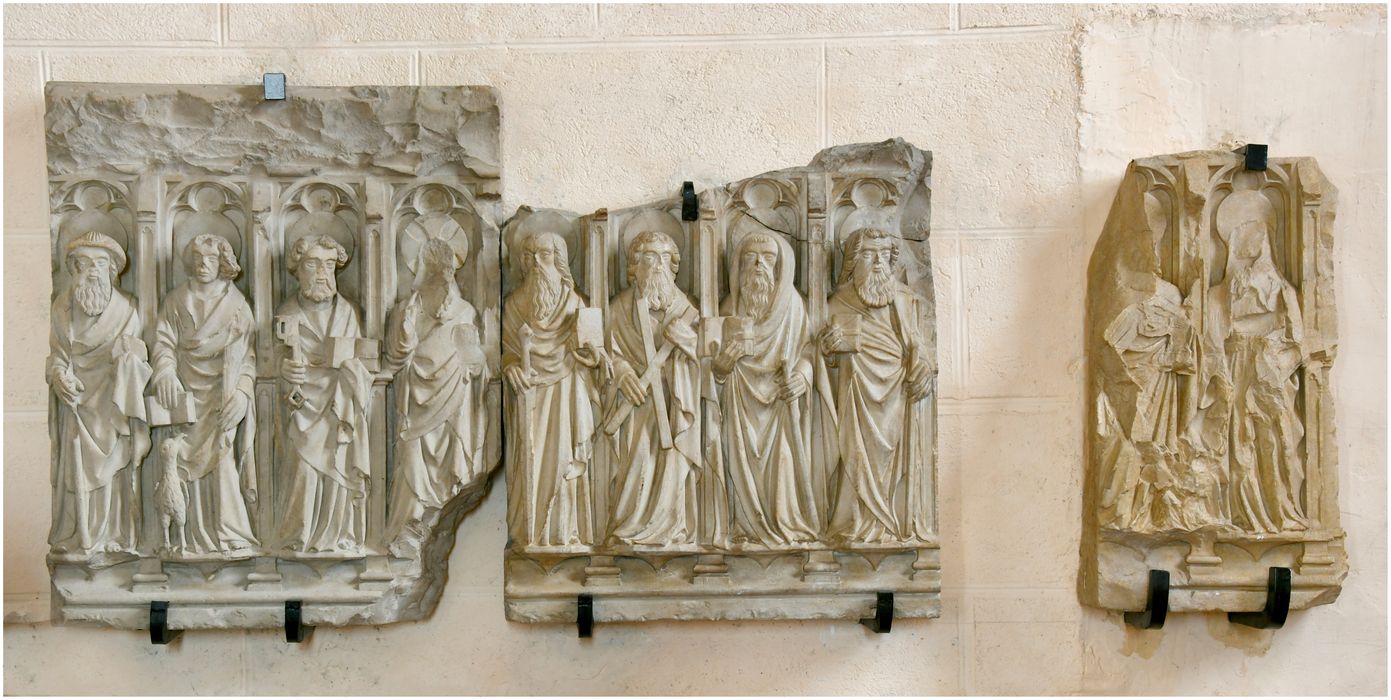 bas-relief : Christ et les apôtres - © Ministère de la Culture (France), Direction Régionale des Affaires Culturelles d'Occitanie, tous droits réservés