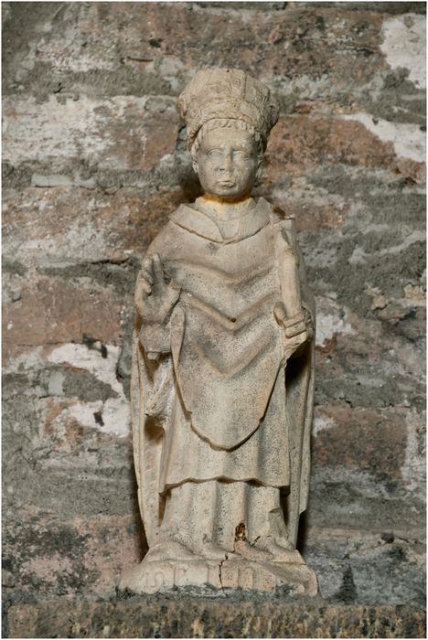 statue : Saint Clair, trois-quart