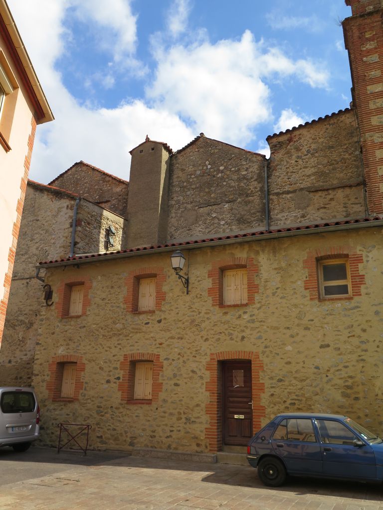 Côté nord. Salles de catéchisme. Façade modifiée en 1980.