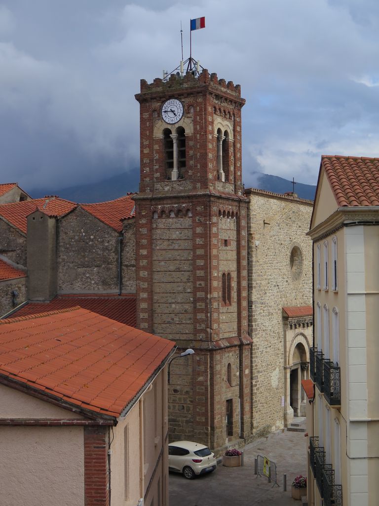 Clocher vu depuis le toit de la Maison de l'Eau et de la Méditerranée.