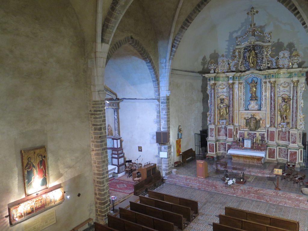 Côté nord de la nef. Chapelle Nord.