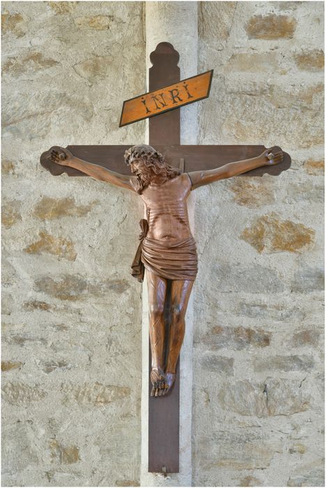 statue : Christ en croix