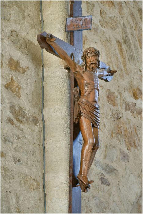 statue : Christ en croix