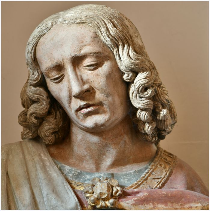 groupe sculpté : Vierge de Pitié, détail