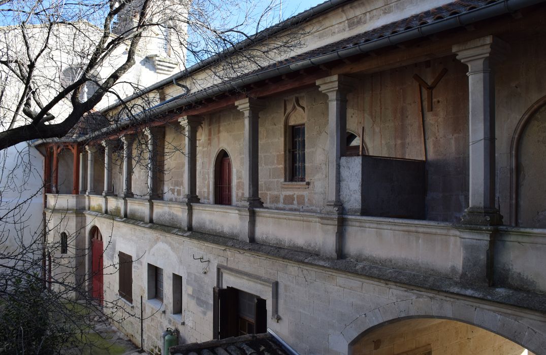 façade nord sur la cour intérieure