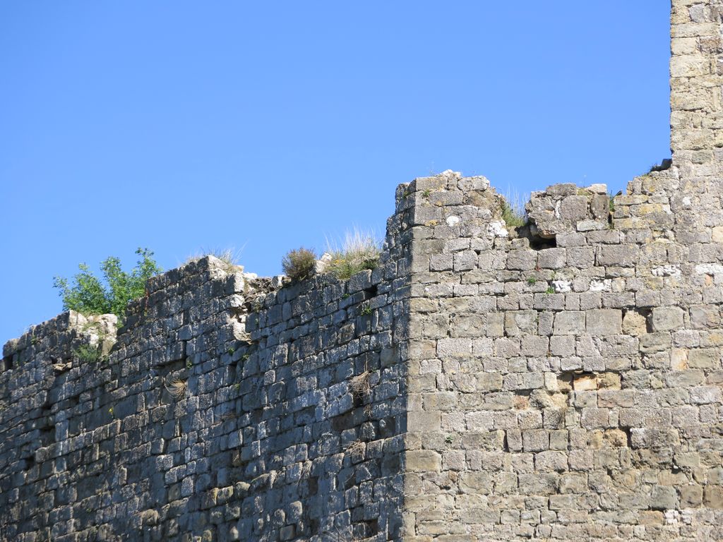 Le moulin de Canet. Pointe amont. Détail de la maçonnerie des parties hautes.