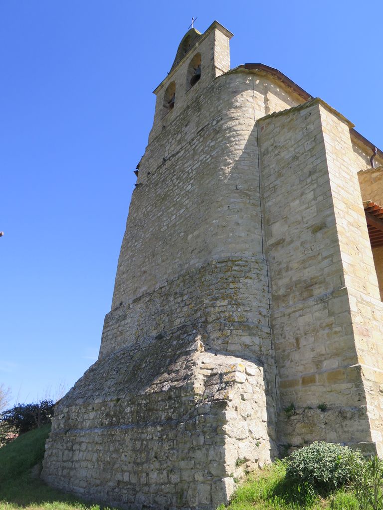 Côté ouest de l’église.