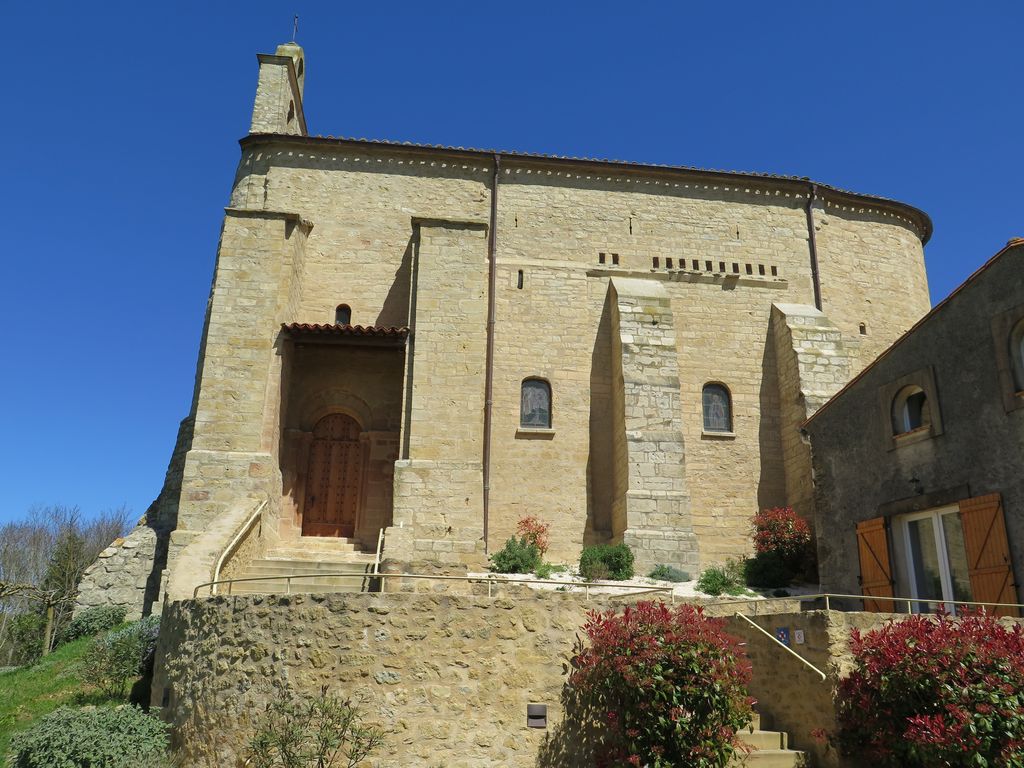 Côté sud de l’église.