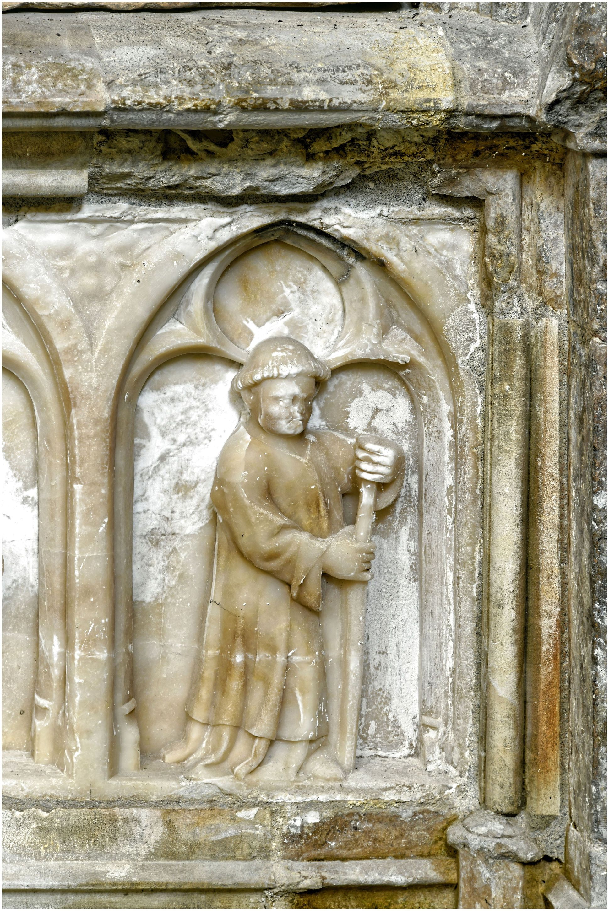 4e chapelle sud. Chapelle Saint-Joseph. Gisant de Jean de Cojordan, évêque de Mirepoix.