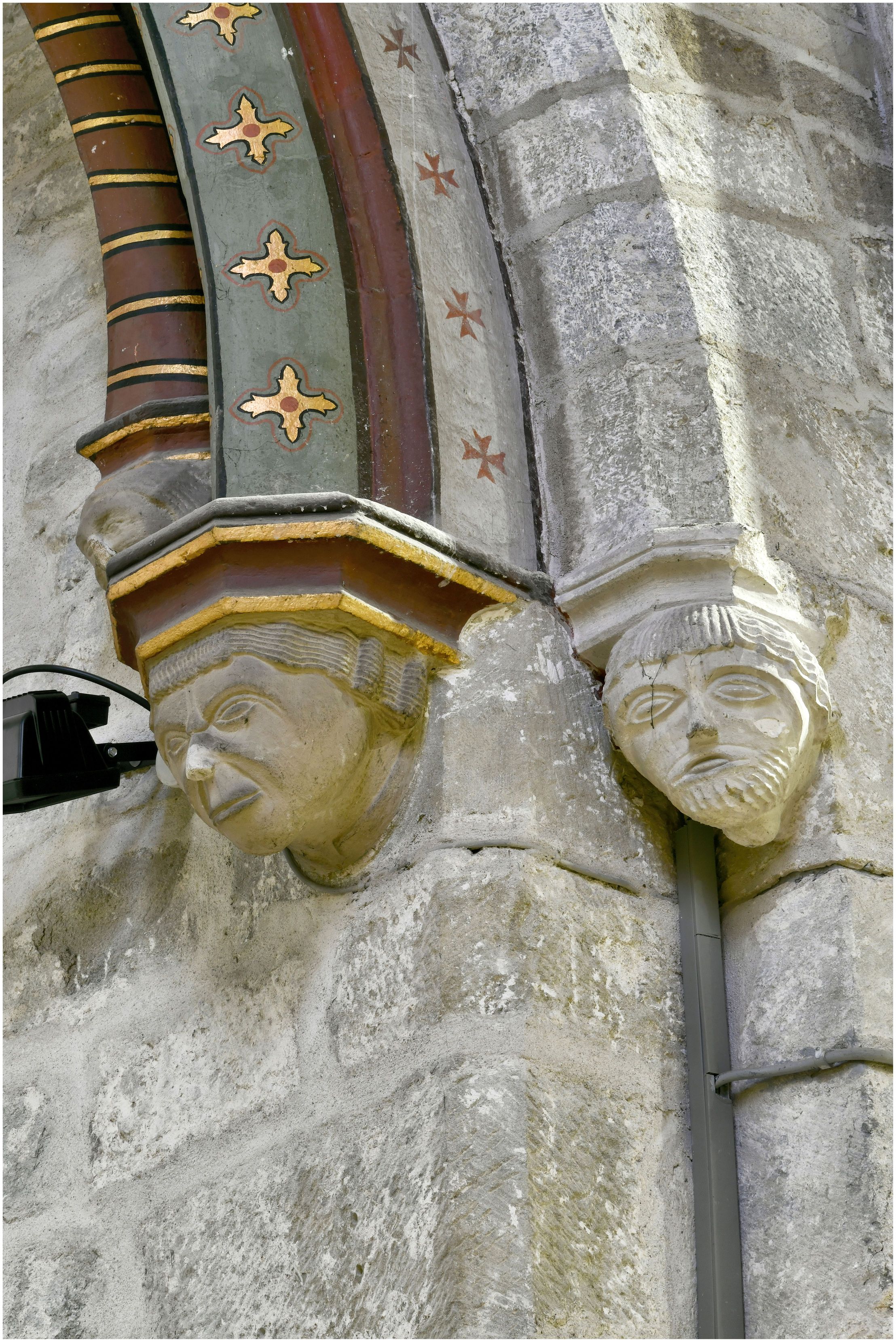 Côté nord chapelle Sainte-Anne. Culot sculpté.