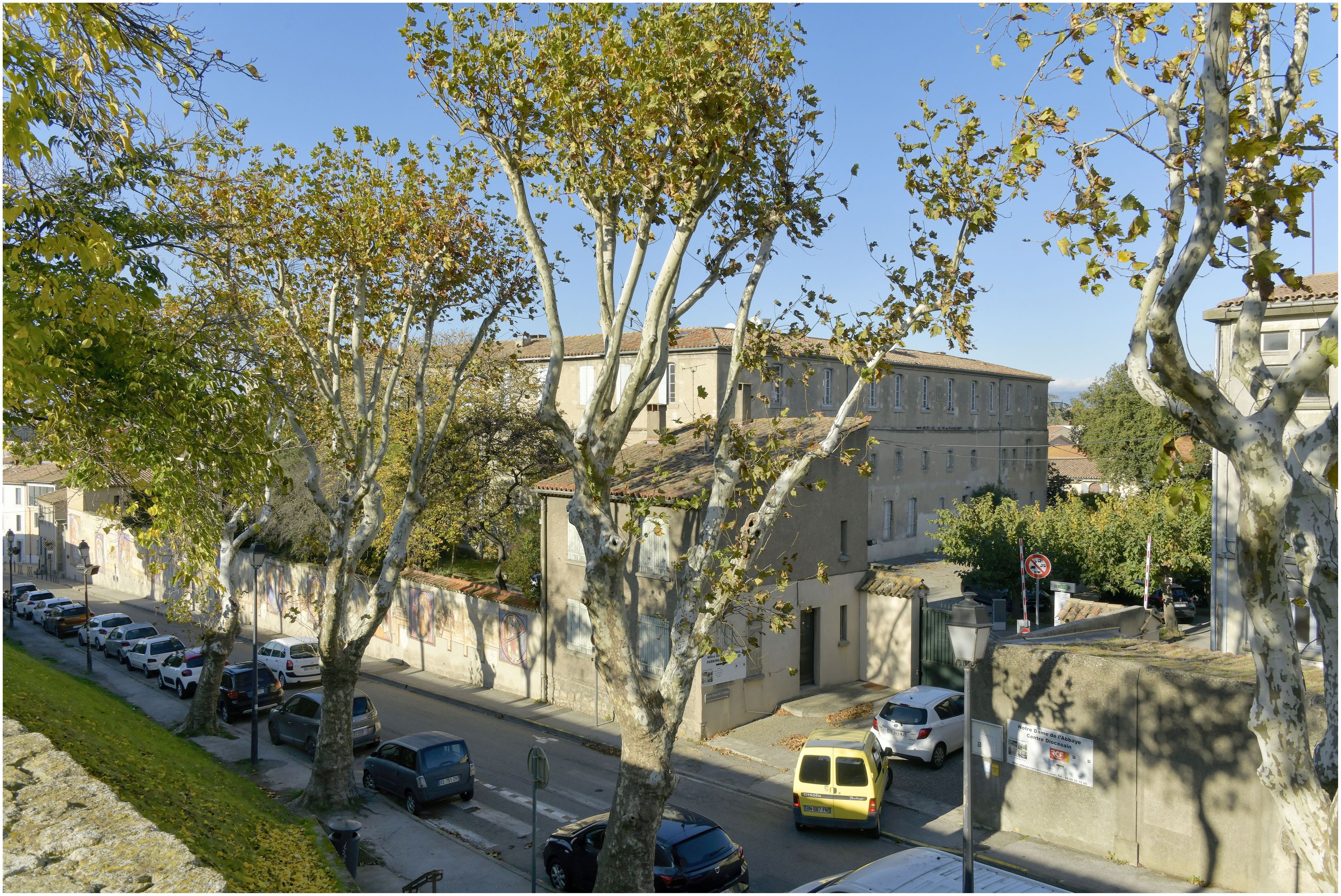 Notre-Dame de l’Abbaye vue depuis la cité.