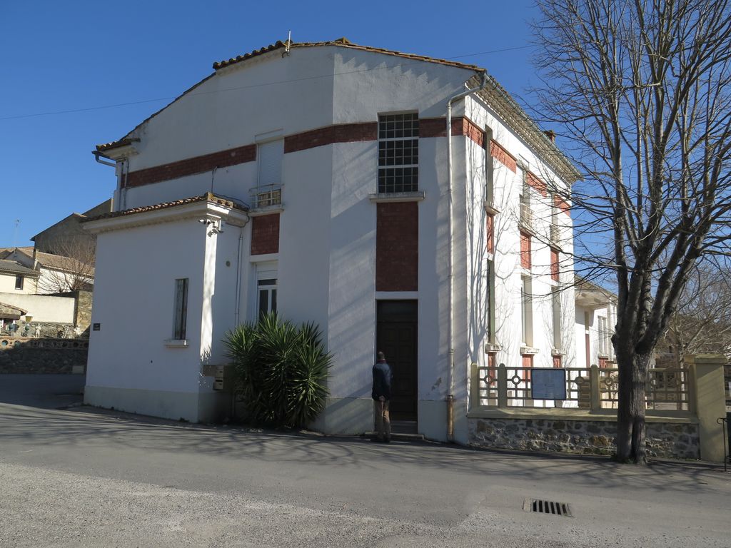 Façade latérale, logements de fonction.