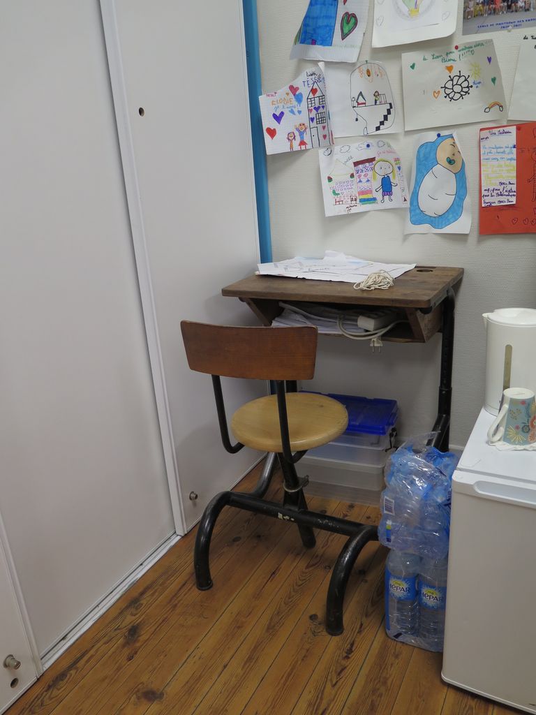 Classe. Mobilier scolaire.