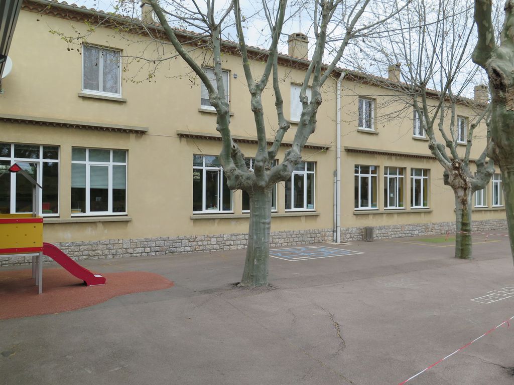 Façade sud. Aile de l’école élémentaire de garçons.