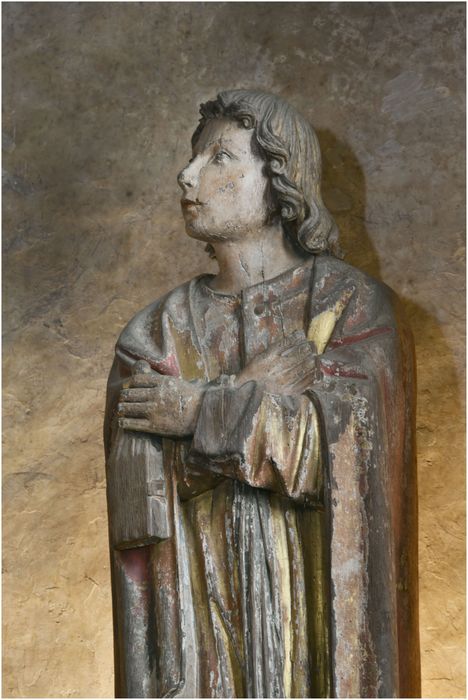 statue : Saint Jean, vue partielle