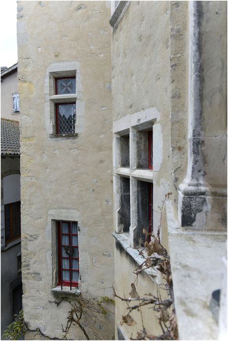 élévation sur cour, 1er étage, baies