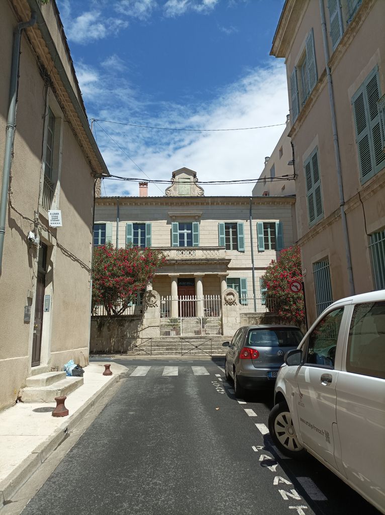 Façade rue Clérisseau.