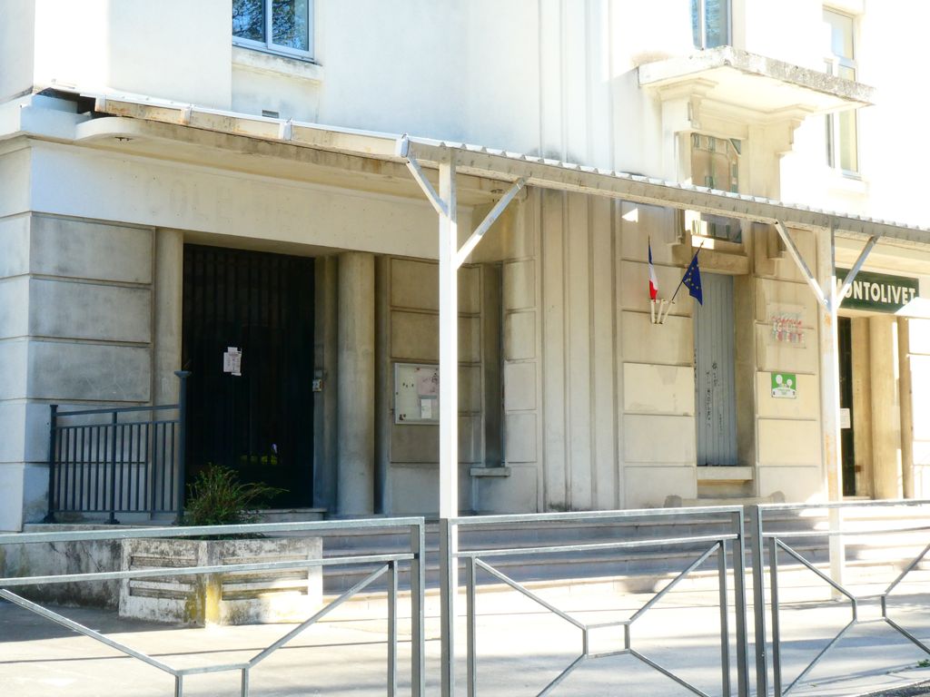 Entrée est.