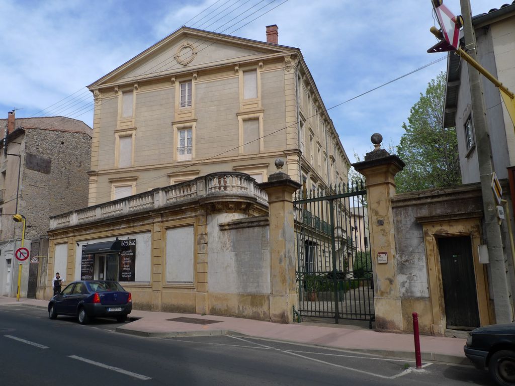 Entrée avenue Jean Jaurès.