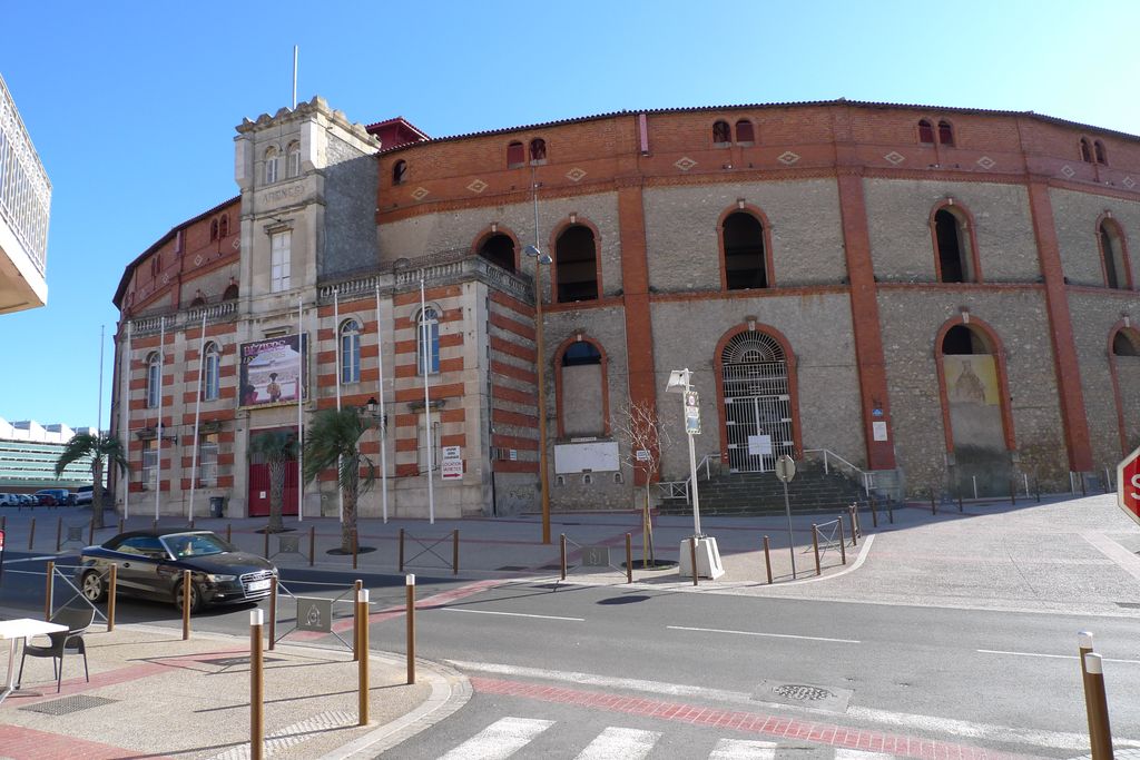 Arènes à taureaux