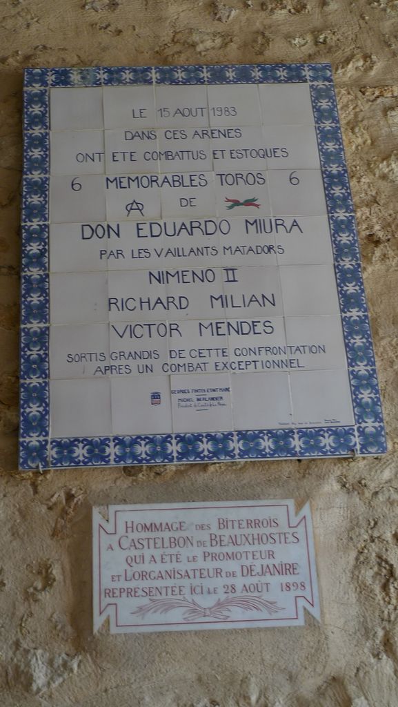 Plaque commémorative aux toreros.