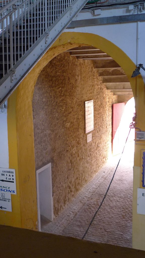 Couloir d'accès à l'arène.