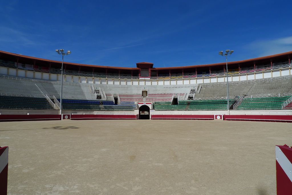 Arènes à taureaux