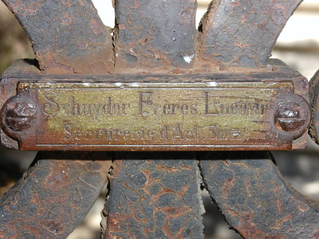 Détail de ferronnerie de la grille, Schnyder Frères.