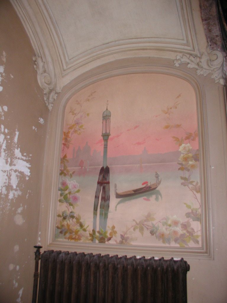 Peinture murale du hall.