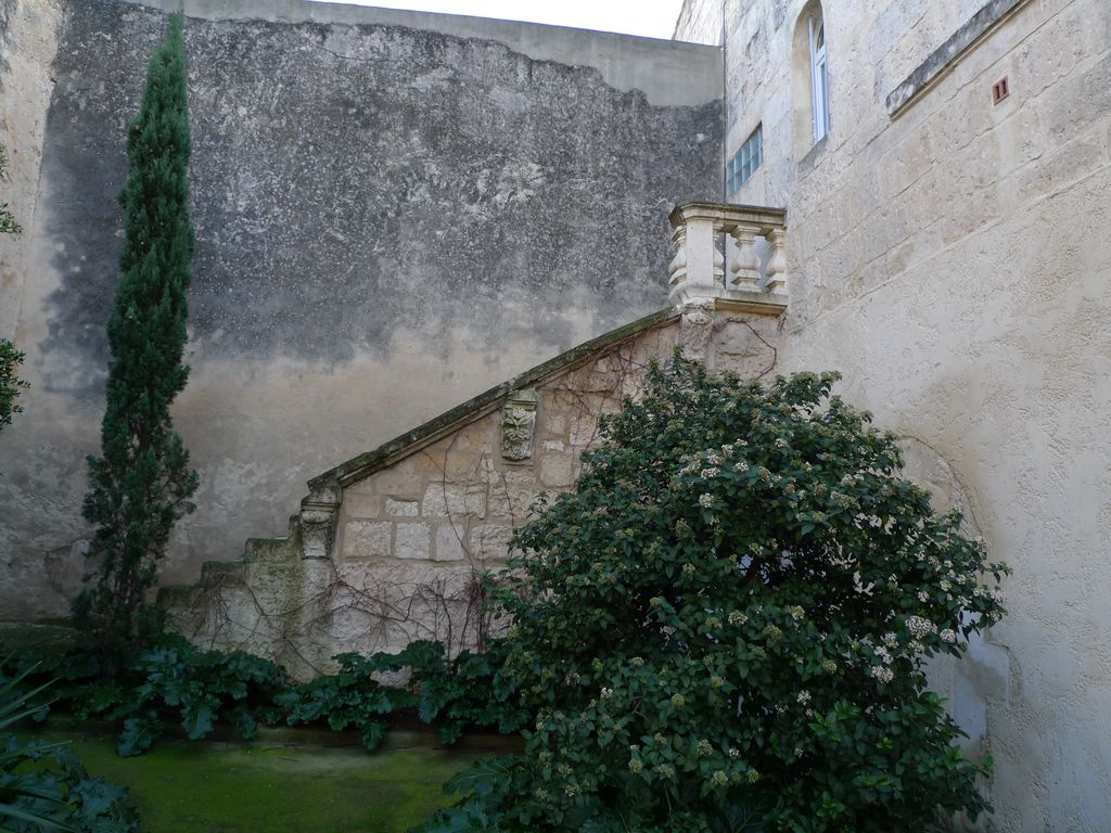 Cour intérieure.