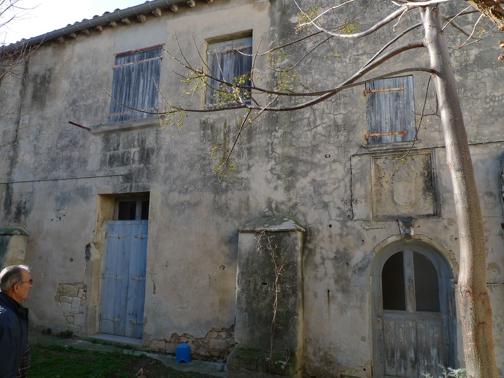 Cour intérieure sur rue de la Halle.