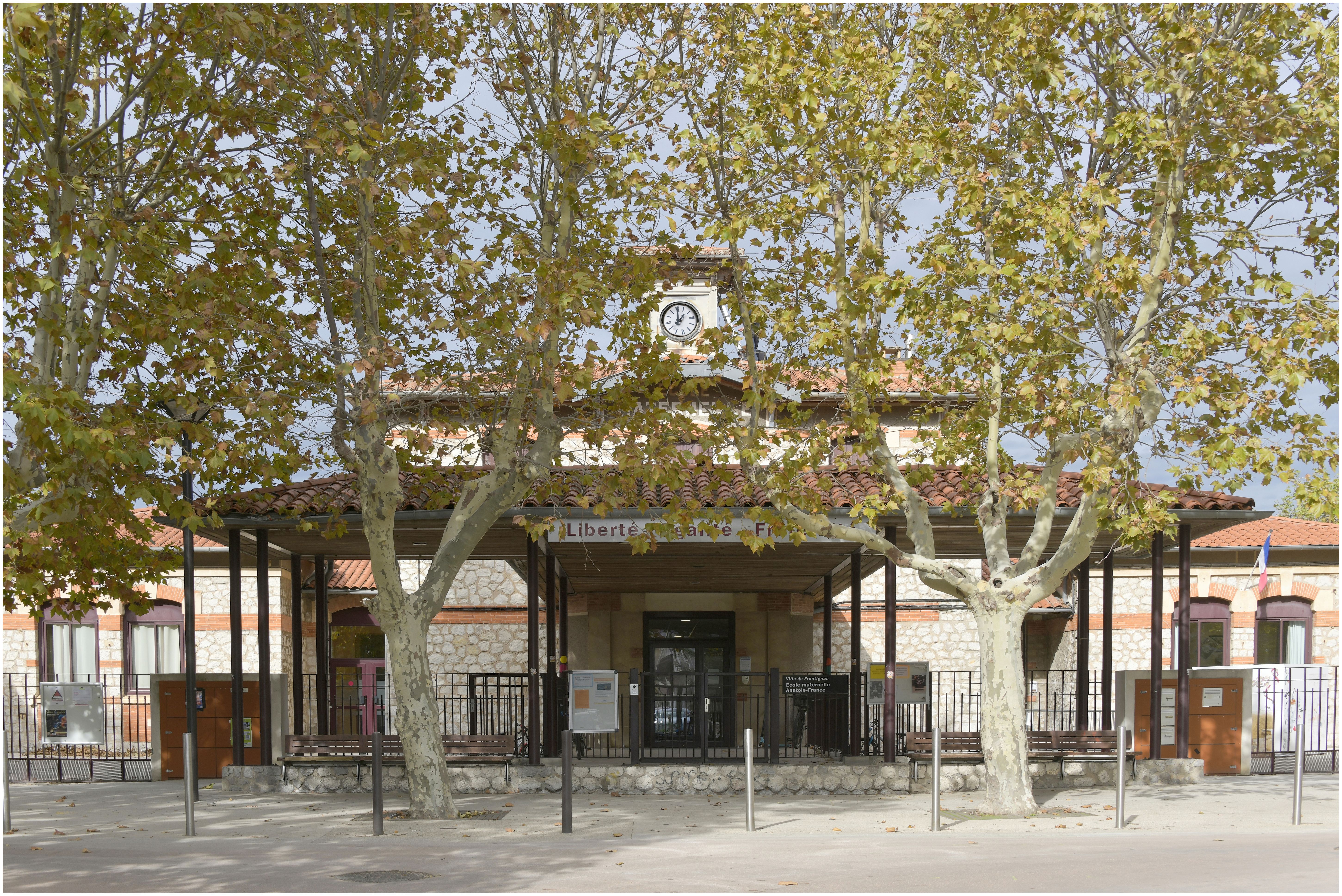 Pavillon d’entrée sur la rue Anatole-France