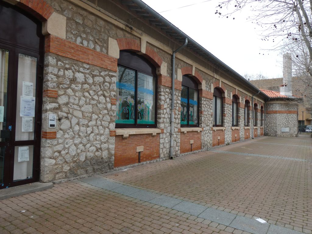 Façades sur rue.