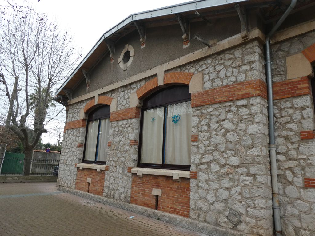 Façades sur rue.
