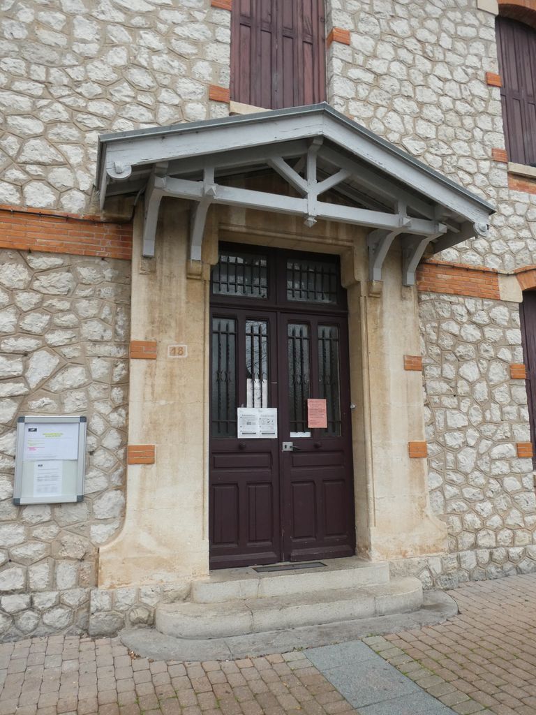 Façades sur rue.